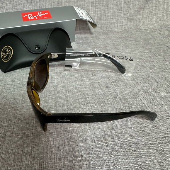 NWT Ray Ban RB4216 Sunglasses - Picture 5 of 5